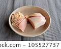 Pink cross section of chicken ham that is fresh and soft by low temperature cooking 105527737