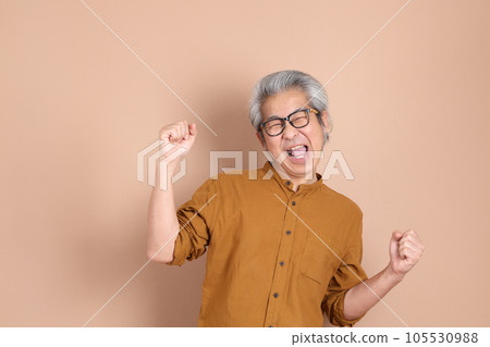 Man with Glasses 105530988