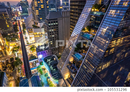 Aerial view of Ploenchit road by night in Bangkok Downtown, financial district and business center 105531296