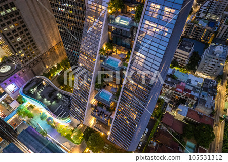 Aerial view of Ploenchit road by night in Bangkok Downtown, financial district and business center 105531312