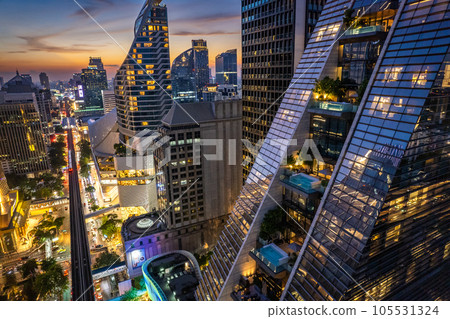 Aerial view of Ploenchit road by night in Bangkok Downtown, financial district and business center 105531324