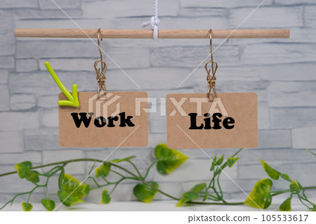 箭頭圖像和工作與生活平衡 箭頭圖像和工作與生活平衡 105533617
