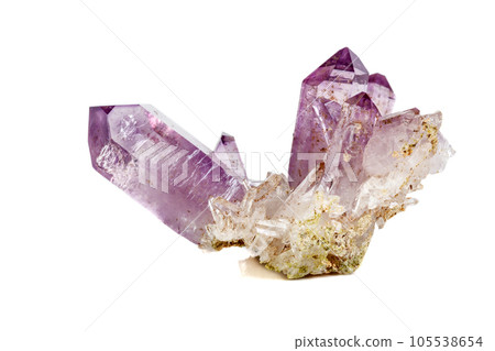 Amethyst Crystal Druse  macro mineral on white background 105538654