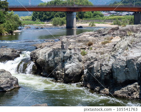 Toryu-nada in summer (Kato City, Hyogo Prefecture). A scenic spot in the midstream of the Kako River. Toryu-nada in summer (Kato City, Hyogo Prefecture). A scenic spot in the midstream of the Kako River. 105541763