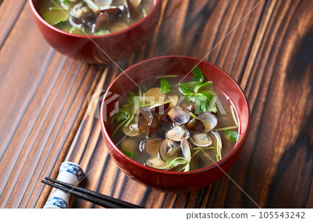 Shijimino miso soup Shijimino miso soup 105543242
