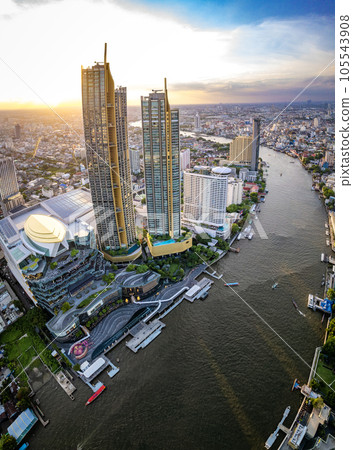 Aerial view of Icon Siam mall on the chao phraya river in khlong san, bangkok, Thailand Aerial view of Icon Siam mall on the chao phraya river in khlong san, bangkok, Thailand 105543908