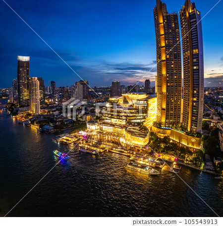 Aerial view of Icon Siam mall by night on the chao phraya river in khlong san, bangkok, Thailand 105543913