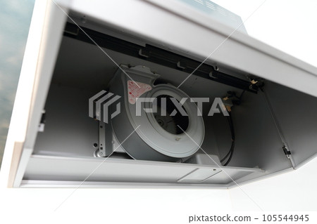 Cleaning the range hood Cleaning the range hood 105544945