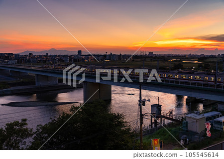 "Kanagawa Prefecture" Tokyu Meguro Line, Tama River riverbed at dusk 105545614