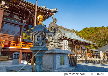 Kyoto Yamashina Honkokuji temple precinct scenery Kyoto Yamashina Honkokuji temple precinct scenery 105546709