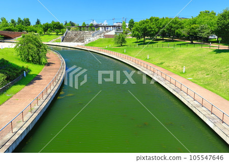 [富山縣] 晴天時在富岩運河環水公園露天劇場 105547646