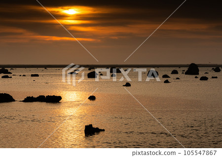 beautiful sunset over the sea 105547867