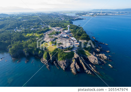 無人機|從海上鳥瞰夏日藍天與懸崖峭壁的觀光勝地東尋坊|福井縣堺市 無人機|從海上鳥瞰夏日藍天與懸崖峭壁的觀光勝地東尋坊|福井縣堺市 105547974