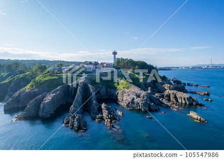 Drone | Aerial view of Tojinbo, a sightseeing spot with summer blue skies and precipitous cliffs from the sea | Sakai City, Fukui Prefecture Drone | Aerial view of Tojinbo, a sightseeing spot with summer blue skies and precipitous cliffs from the sea | Sakai City, Fukui Prefecture 105547986