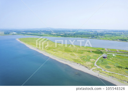 Hokkaido seen from the sky Hamanasu no Oka Park in Ishikari 105548326