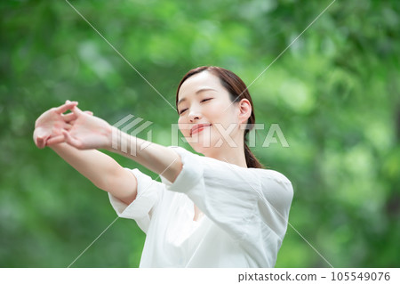 清新綠色清爽女人 105549076