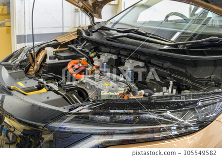 汽車車庫-電動汽車的檢查和維護 105549582