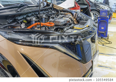 Automobile garages - inspection and maintenance of electric vehicles Automobile garages - inspection and maintenance of electric vehicles 105549584