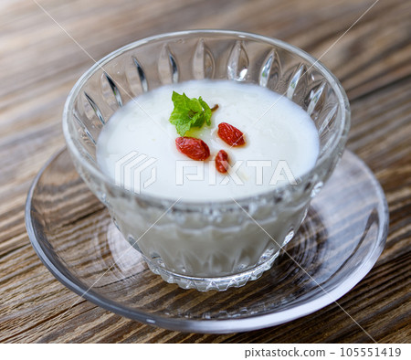 杏仁豆腐枸杞薄荷裝飾(中餐小吃甜品安寧豆腐) 杏仁豆腐枸杞薄荷裝飾(中餐小吃甜品安寧豆腐) 105551419
