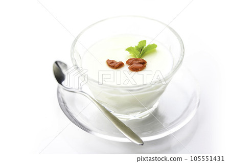 杏仁豆腐枸杞薄荷裝飾(中餐小吃甜品安寧豆腐) 杏仁豆腐枸杞薄荷裝飾(中餐小吃甜品安寧豆腐) 105551431