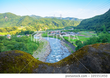 赤城町田下附近的利根川鄉村風光清晨風景 105551450