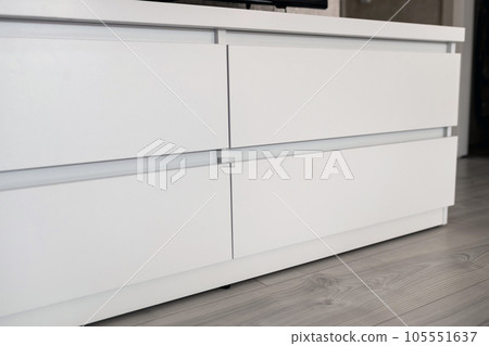 white chest of drawers 105551637