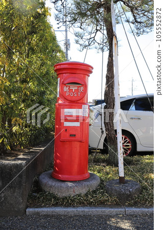 帶有圓形郵箱的茨城笠間風景(笠間稻荷神社) 帶有圓形郵箱的茨城笠間風景(笠間稻荷神社) 105552872