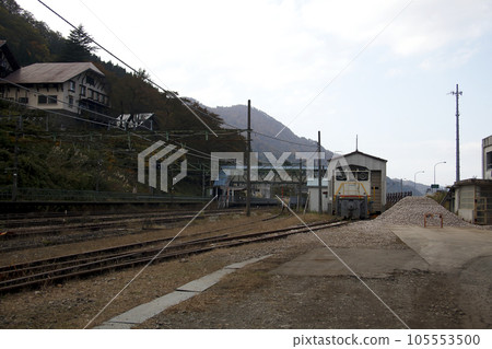 Joetsu Line Echigo Yuzawa Mountain Tsuchitaru Station Building Joetsu Line Echigo Yuzawa Mountain Tsuchitaru Station Building 105553500