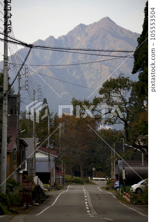 越後湯澤村的山景 105553504