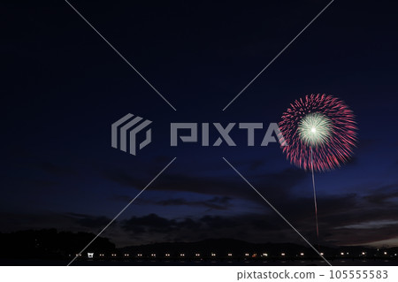 盛開在夏日夜空的華麗煙火<蒲郡農涼煙花大會> 盛開在夏日夜空的華麗煙火<蒲郡農涼煙花大會> 105555583