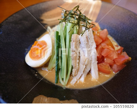 畢竟夏天的冷面 畢竟夏天的冷面 105559820