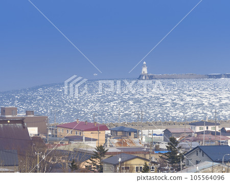 Drift ice sea and townscape of Nemuro / Nemuro, Japan Drift ice sea and townscape of Nemuro / Nemuro, Japan 105564096
