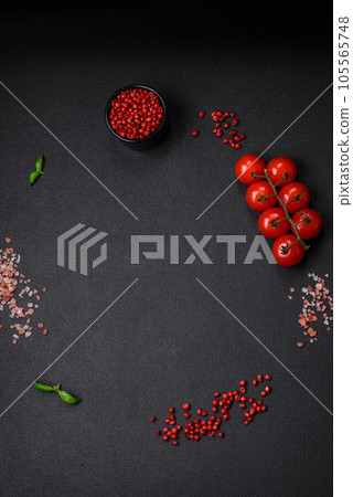 Ingredients for cooking cherry tomatoes, salt, spices and herbs 105565748