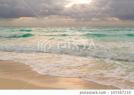 Sunrise over the beach on Caribbean Sea. 105567210