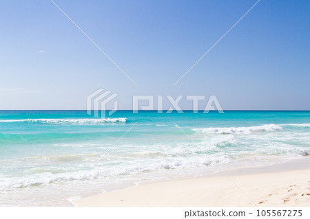 Vacationing on the beach of the Caribbean Sea. 105567275