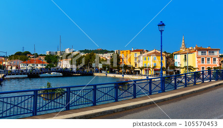 Houses and canals of French town Martigues 105570453