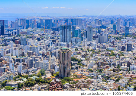 Tokyo, Minato Ward, City view from Roppongi Hills Observatory (Tokyo Bay direction) 105574406