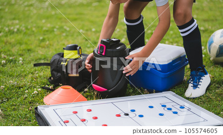 足球 孩子 男孩 105574605