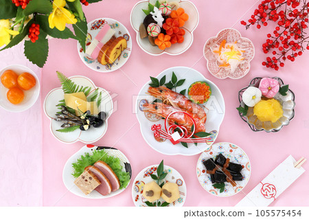 一人份禦節料理,華麗呈現。一人份禦節料理。 一人份禦節料理,華麗呈現。一人份禦節料理。 105575454