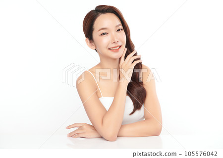 Beautiful young asian woman with clean fresh skin on white background, Face care, Facial treatment, Cosmetology, beauty and spa, Asian women portrait. 105576042