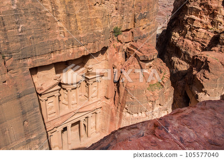 The Treasury, Petra, Jordan 105577040