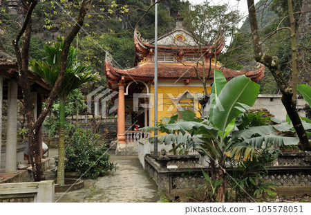 Bich Dong pagoda in Ninh Binh, Vietnam 105578051