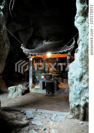 Bich Dong pagoda in Ninh Binh, Vietnam 105578052