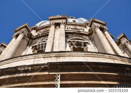 Saint Peter's basilica dome, Vatican city Saint Peter's basilica dome, Vatican city 105578109