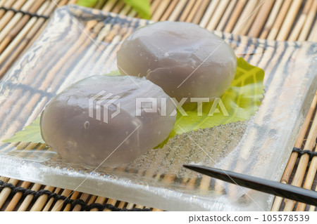 水麵包 105578539