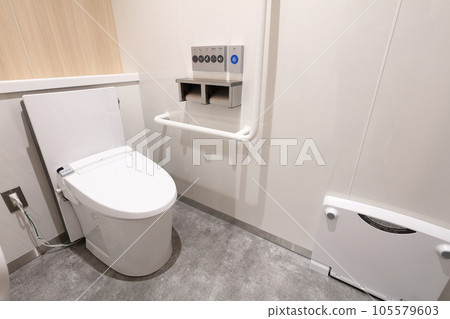 Public toilet 105579603