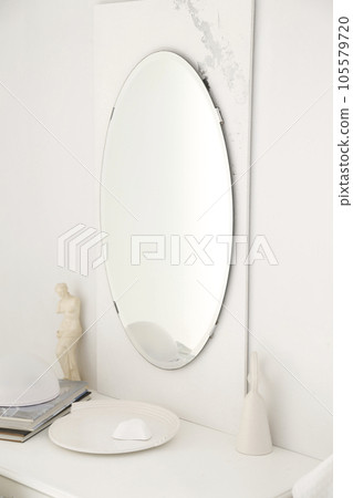 Dresser mirror shot in natural light 105579720