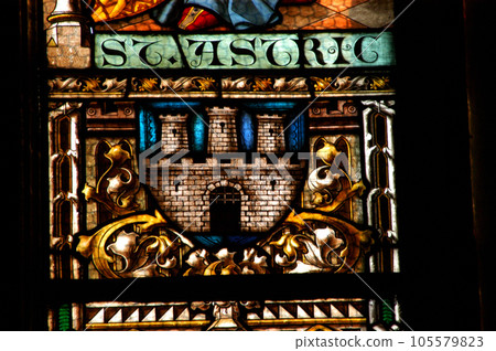 Stained glass window detail with Biblical scene 105579823