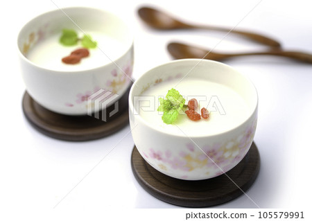 杏仁豆腐枸杞薄荷裝飾（中餐小吃甜品安寧豆腐） 105579991