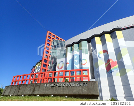 ATC在藍天上閃閃發光 105582191